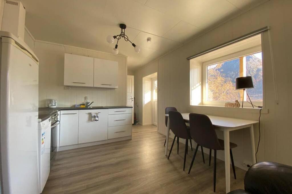Apartamento Waterfront Senja 3 Torsken Exterior foto