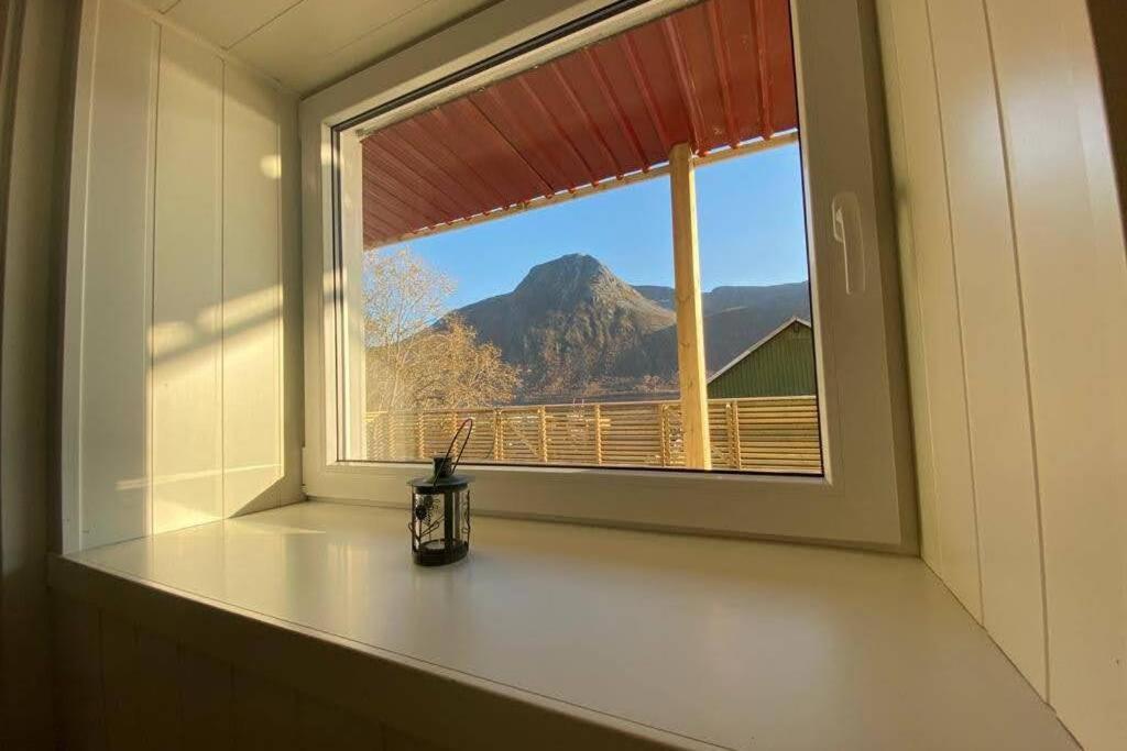 Apartamento Waterfront Senja 3 Torsken Exterior foto